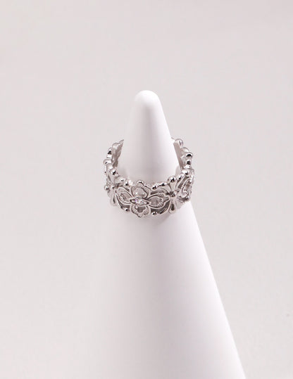 Sterling silver vintage zircon ring