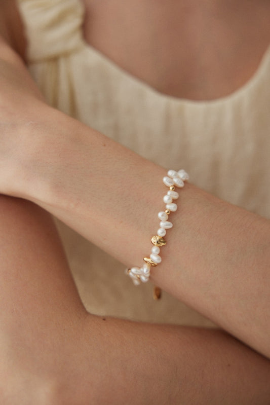 Natural pearl bracelet