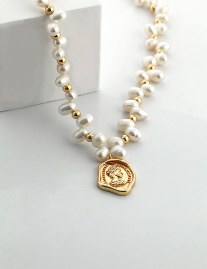 Natural pearl necklace