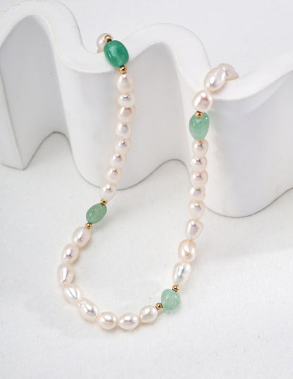 Natural pearl necklace