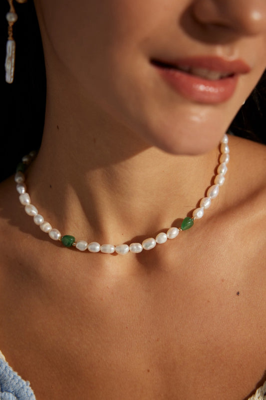 Natural pearl necklace