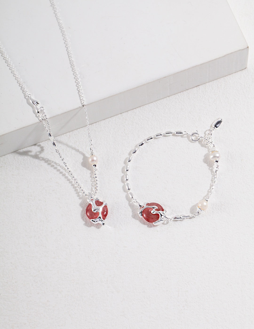 New Chinese style "Sunset" series design Pure silver strawberry crystal necklace