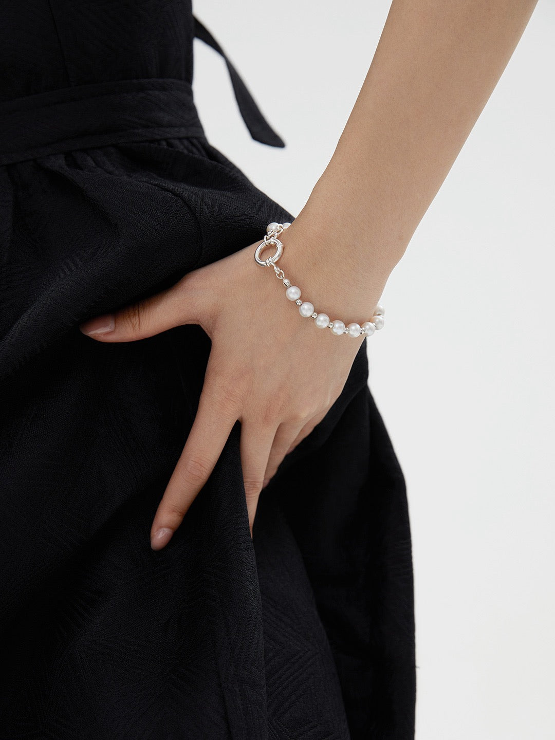 Pearl bracelet