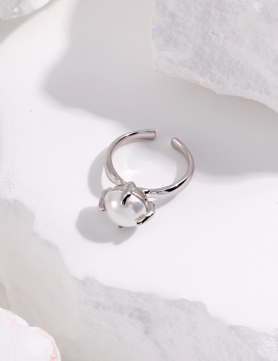 Sterling silver pearl ring