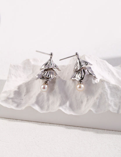 Sterling silver pearl earrings